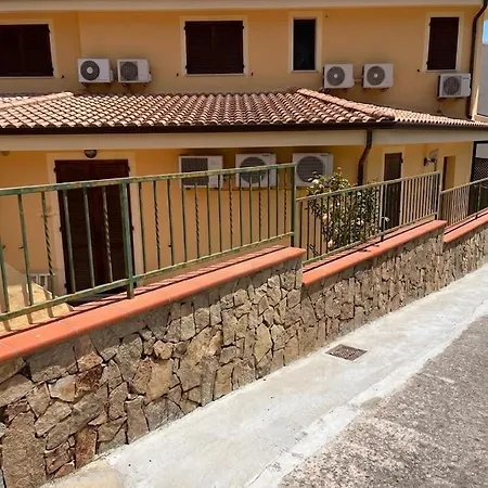 Holiday home House - Bbq, Wi-fi, Parking - Close To The Center - With Shared Swimming Pool