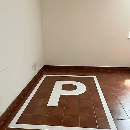 Holiday home House - Bbq, Wi-fi, Parking - Close To The Center - With Shared Swimming Pool