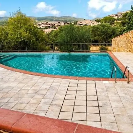 House - Bbq, Wi-fi, Parking - Close To The Center - With Shared Swimming Pool * Villasimius
